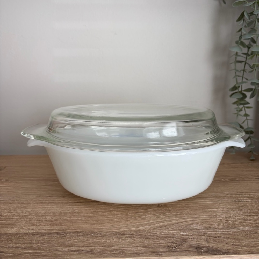 Vintage Anchor Hocking Fire King Milk Glass 1.5qt Casserole With Lid Cornflower - Picture 3 of 14